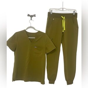 Figs Olive Green Scrub Set